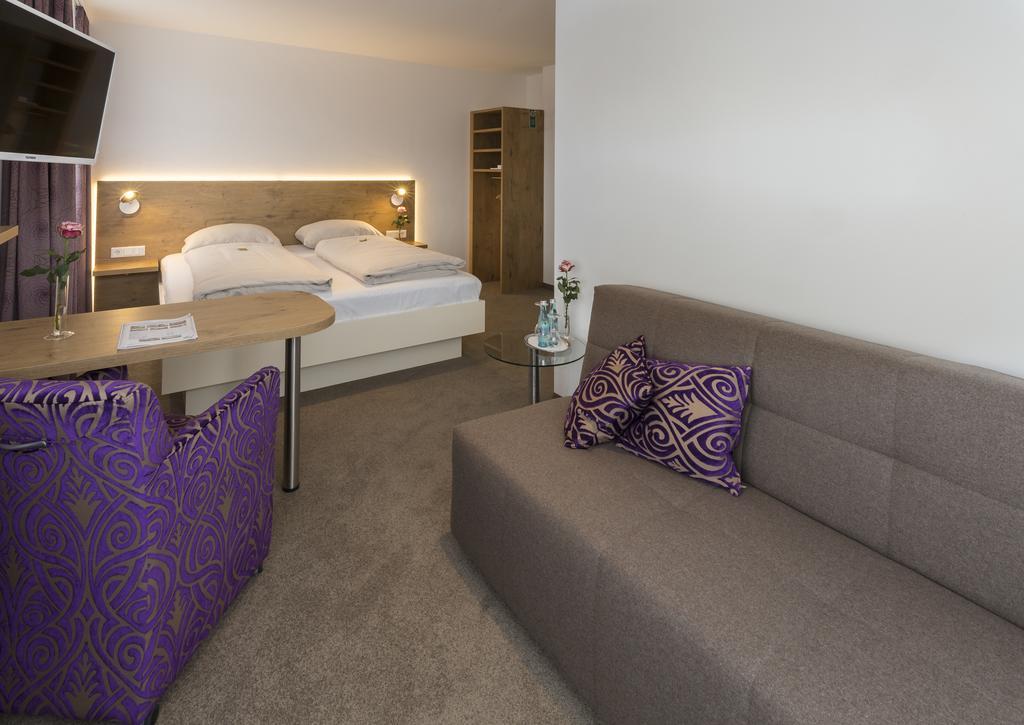 Hotel Hirsch 레온베르크 외부 사진