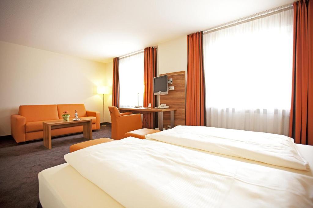 Hotel Hirsch 레온베르크 객실 사진